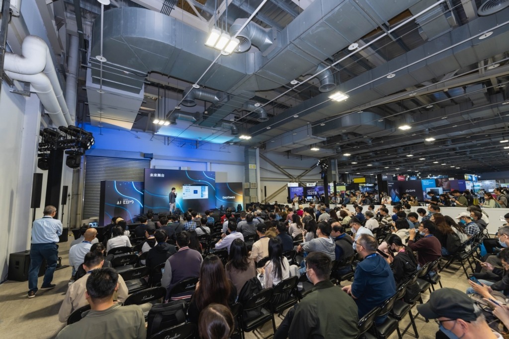 AI EXPO TAIWAN 未來舞台座無虛席,展現台灣科技新創與社群內容的蓬勃發展。